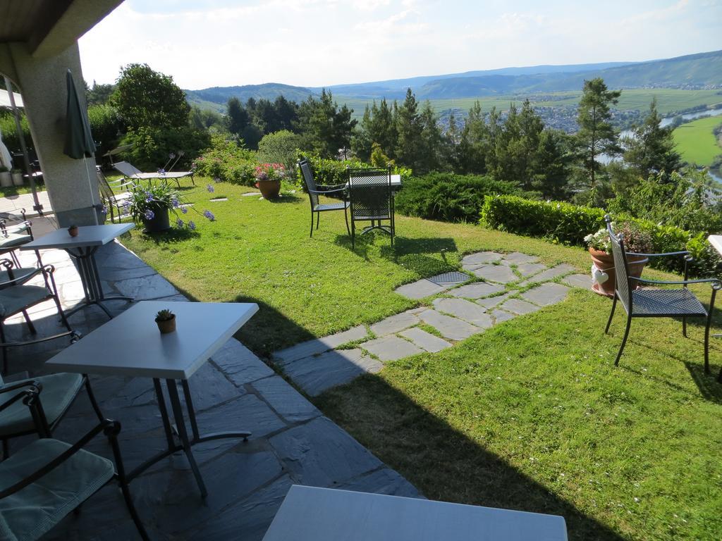 Gaestehaus-Weingut Loersch Leiwen Eksteriør billede